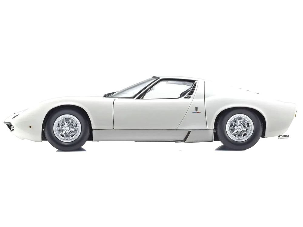 Lamborghini Miura P 400 White 1/18 Diecast Model Car by Kyosho view 4