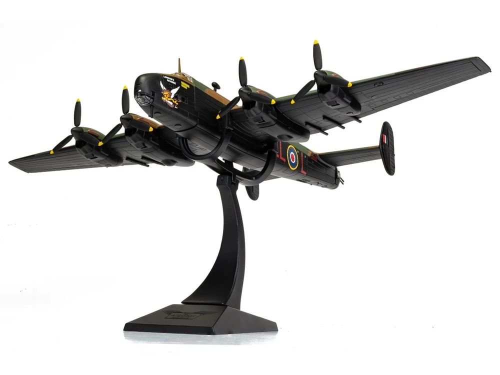 Handley Page Halifax MkV Bomber Aircraft "DK186 London’s Revenge - L for Lana No. 427 Squadron RAF Leeming" (1943) Royal Canadian Air Force "The Aviation Archive" Series 1/72 Diecast Model by Corgi view 4