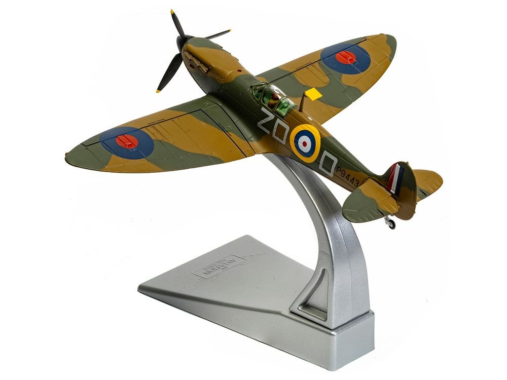 Supermarine Spitfire MkI Fighter Aircraft "P9443 ZD-D Flight Lieutenant Douglas Bader No. 222 Squadron Battle of Britain" (1940) Royal Air Force "The Aviation Archive" Series 1/72 Diecast Model by Corgi view 4