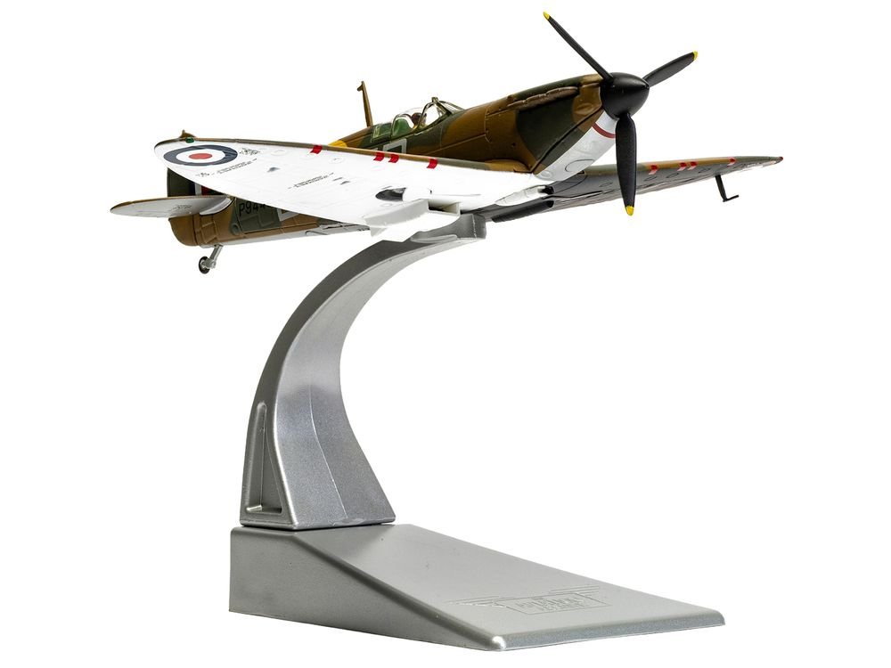 Supermarine Spitfire MkI Fighter Aircraft "P9443 ZD-D Flight Lieutenant Douglas Bader No. 222 Squadron Battle of Britain" (1940) Royal Air Force "The Aviation Archive" Series 1/72 Diecast Model by Corgi view 5