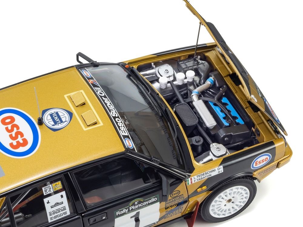 Lancia Delta HF 4WD #1 Fabrizio Tabaton - Luciano Tedeschini Winner "Rally Piancavallo" (1987) 1/18 Diecast Model Car by Kyosho view 3