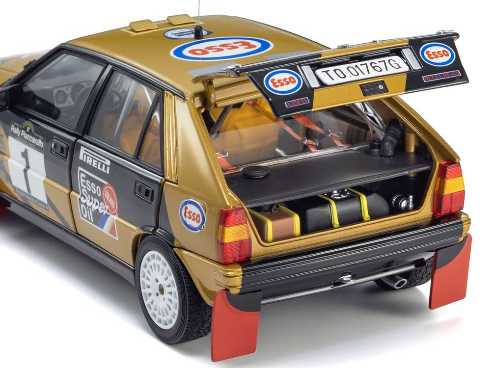 Lancia Delta HF 4WD #1 Fabrizio Tabaton - Luciano Tedeschini Winner "Rally Piancavallo" (1987) 1/18 Diecast Model Car by Kyosho view 5