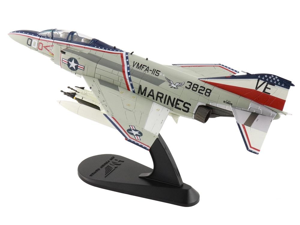 McDonnell Douglas F-4J Phantom II Fighter-Bomber Aircraft "153828 MCAS Iwakuni Japan" (1976) United States Marine Corps "Air Power Series" 1/72 Diecast Model by Hobby Master view 5