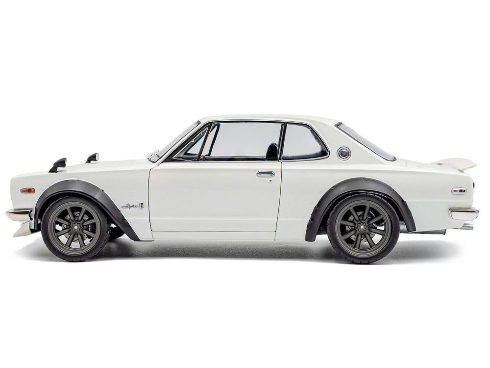 1970 Nissan Skyline (C10) Hakosuka RHD (Right Hand Drive) White 1/18 Diecast Model Car by Solido view 3