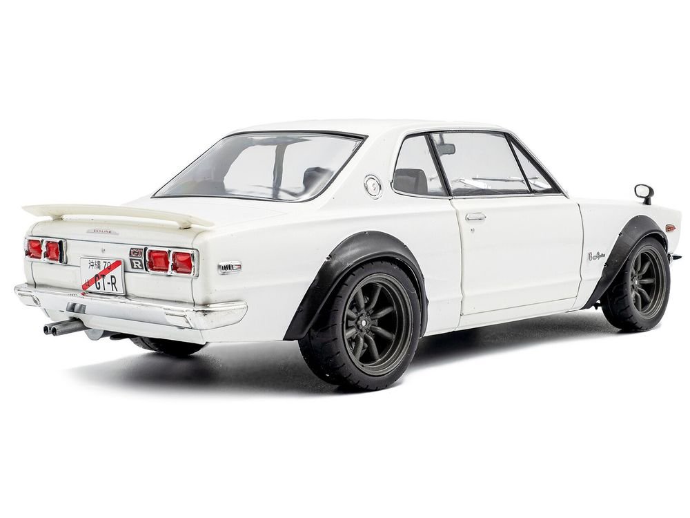 1970 Nissan Skyline (C10) Hakosuka RHD (Right Hand Drive) White 1/18 Diecast Model Car by Solido view 4