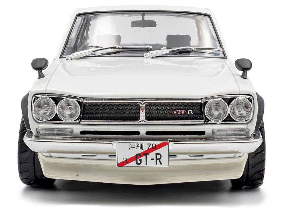 1970 Nissan Skyline (C10) Hakosuka RHD (Right Hand Drive) White 1/18 Diecast Model Car by Solido view 5