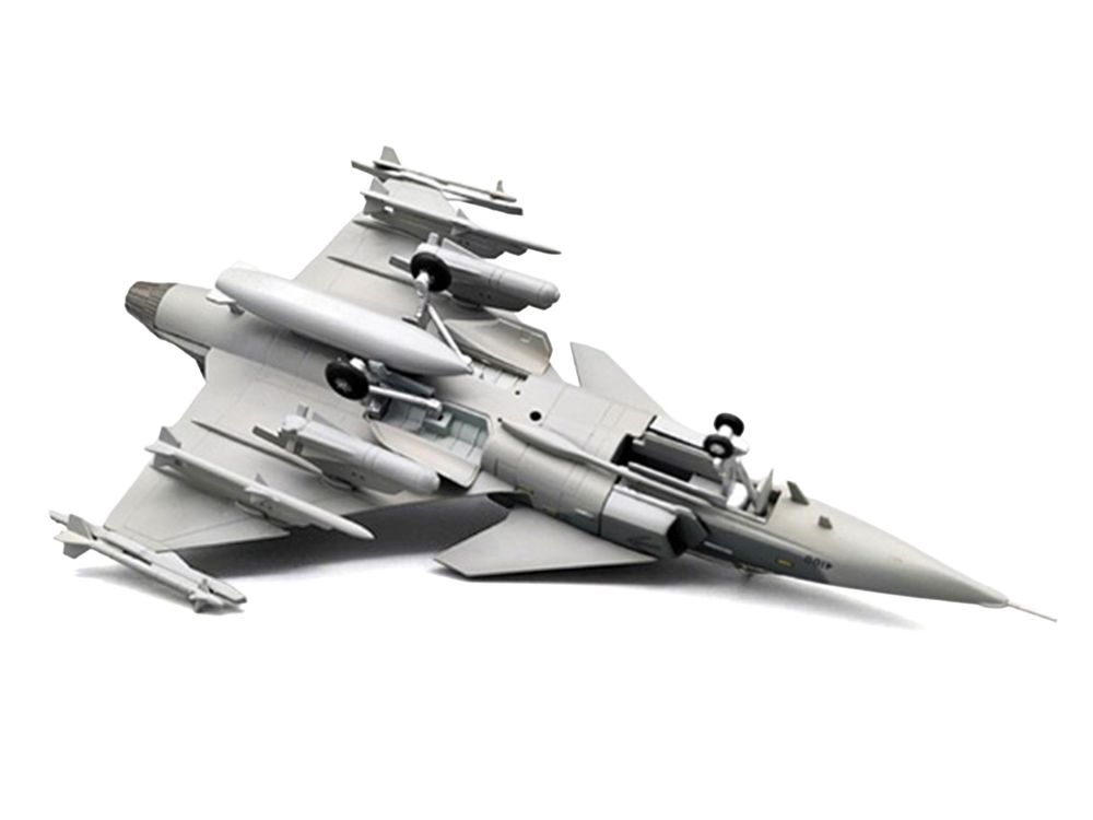 Saab JAS 39A Gripen Fighter Aircraft "131 F 7 Wing Cat’s Paw Livery Satenas Air Base" (2006) Swedish Air Force 1/72 Diecast Model Airplane by Aviation 72 view 3