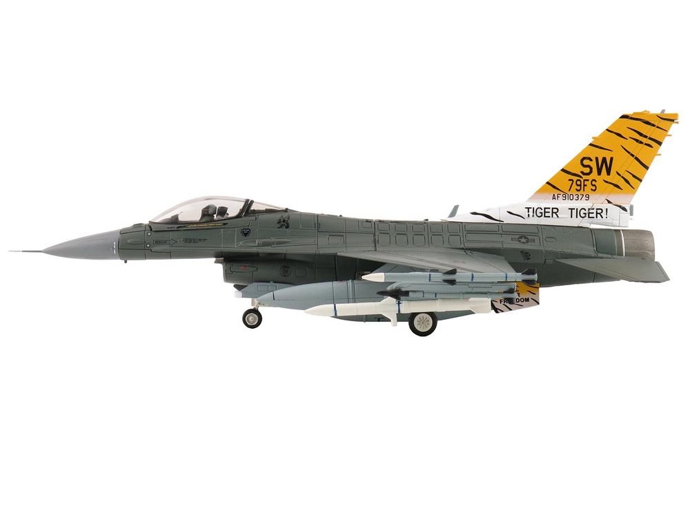 Lockheed F-16CM Fighting Falcon Fighter Aircraft "91-0379 Tiger Tiger 1 79th Fighter Squadron Shaw Air Force Base" (2023) United States Air Force "Air Power Series" 1/72 Diecast Model by Hobby Master view 2