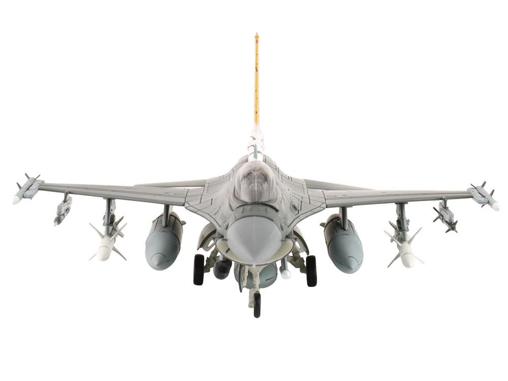 Lockheed F-16CM Fighting Falcon Fighter Aircraft "91-0379 Tiger Tiger 1 79th Fighter Squadron Shaw Air Force Base" (2023) United States Air Force "Air Power Series" 1/72 Diecast Model by Hobby Master view 3