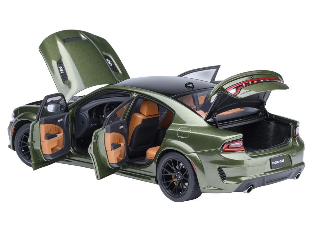 Dodge Charger SRT Hellcat Redeye F8 Green Metallic with Matt Black Top 1/18 Model Car by Autoart view 2
