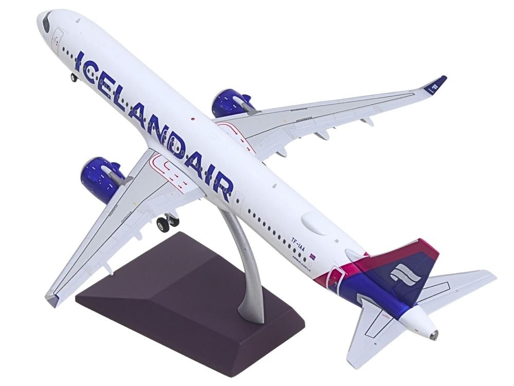 Airbus A321neo Commercial Aircraft "Icelandair" (TF-IAA) White with Blue and Pink Tail "Gemini 200" Series 1/200 Diecast Model by GeminiJets view 4