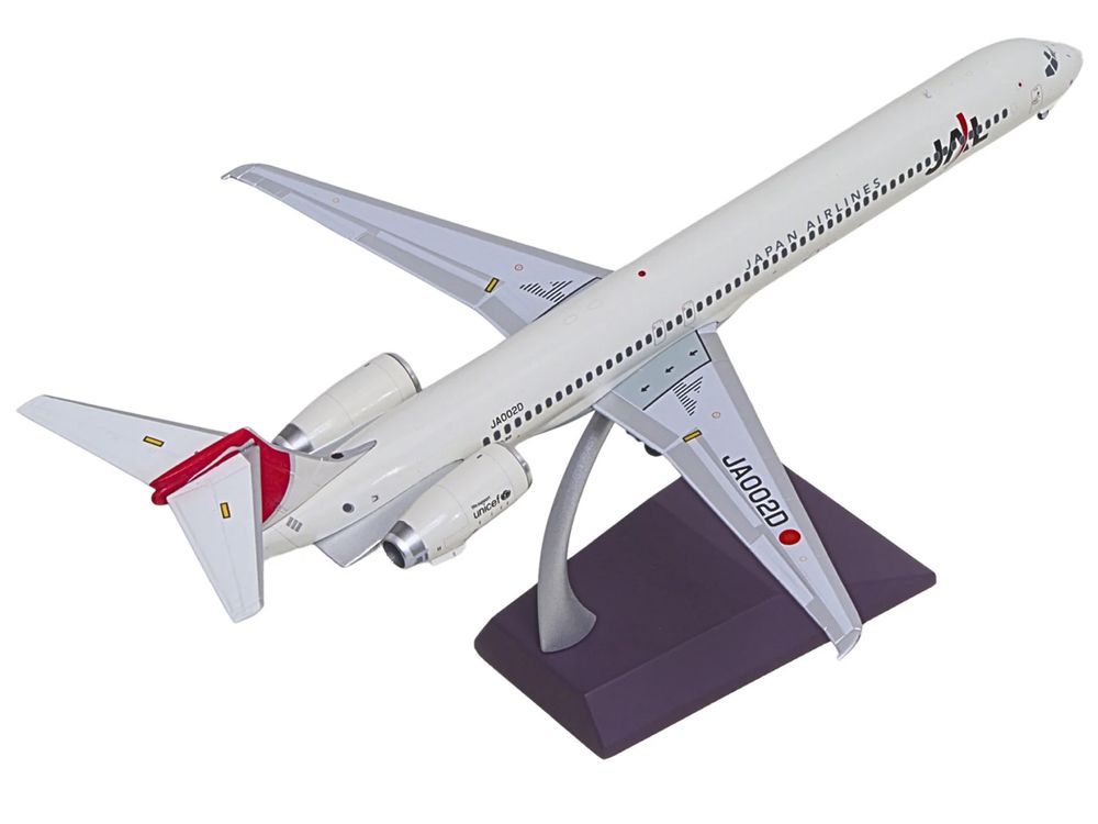 McDonnell Douglas MD-90 Commercial Aircraft "Japan Airlines" (JA002D) White with Red Tail "Gemini 200" Series 1/200 Diecast Model by GeminiJets view 4
