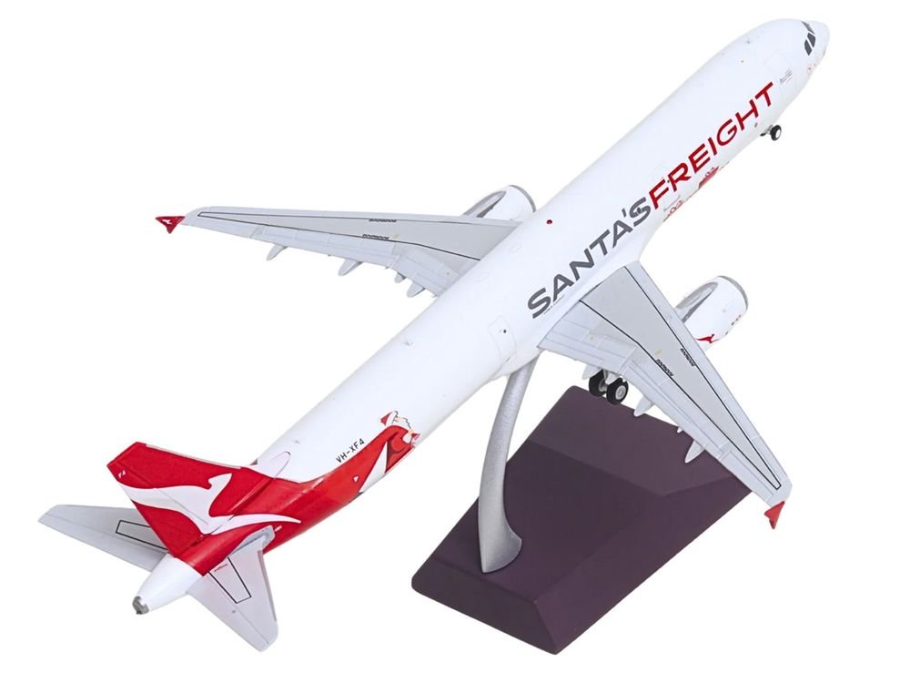 Airbus A321P2F Commercial Aircraft "Qantas Freight - Santa’s Freight" (VH-XF4) White with Graphics and Red Tail "Gemini 200" Series 1/200 Diecast Model by GeminiJets view 3