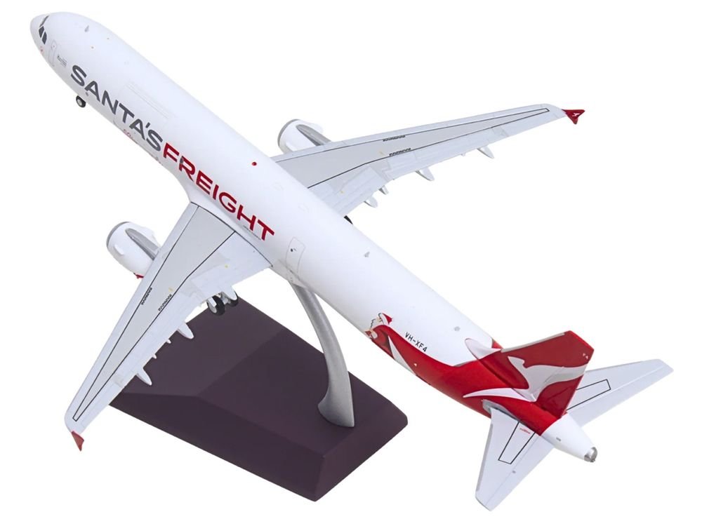 Airbus A321P2F Commercial Aircraft "Qantas Freight - Santa’s Freight" (VH-XF4) White with Graphics and Red Tail "Gemini 200" Series 1/200 Diecast Model by GeminiJets view 4