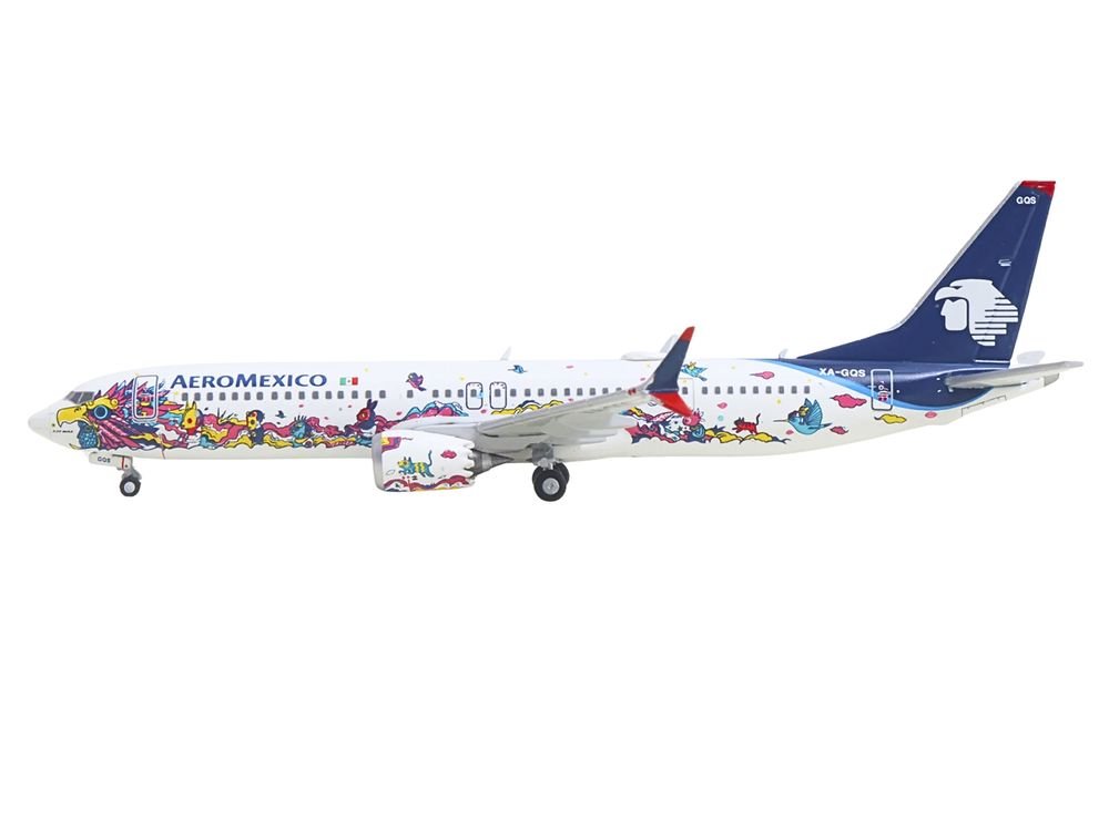 Boeing 737 MAX 9 Commercial Aircraft "Aeromexico - Kukulcan" (XA-GQS) White with Graphics and Blue Tail 1/400 Diecast Model by GeminiJets view 2