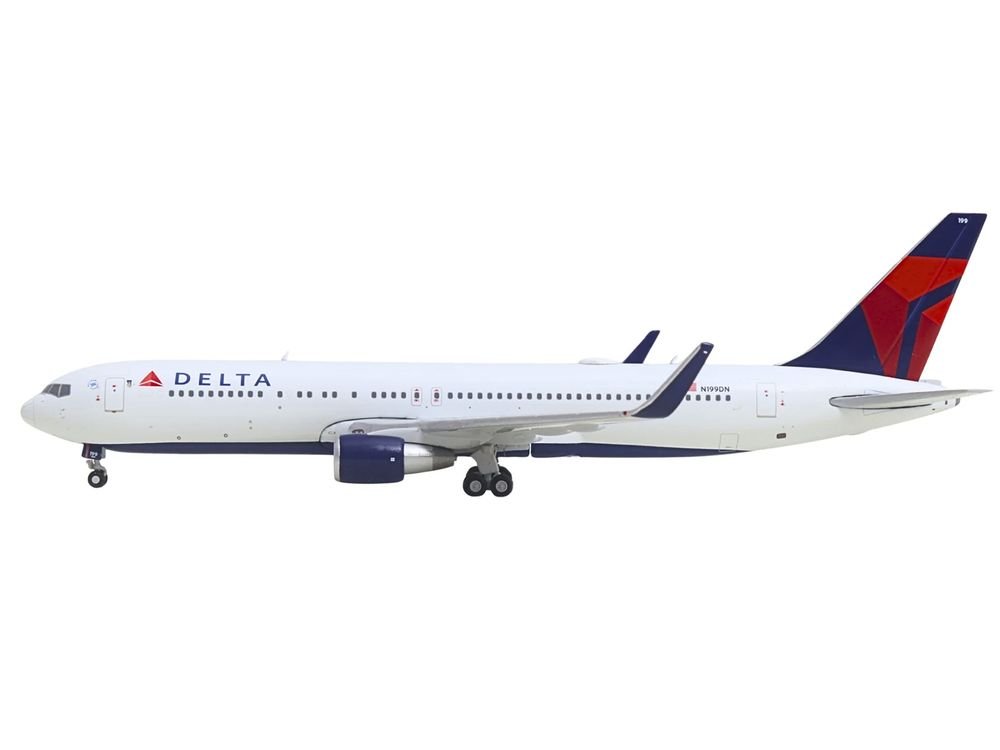 Boeing 767-300ER Commercial Aircraft "Delta Air Lines" (N199DN) White with Red and Blue Tail 1/400 Diecast Model by GeminiJets view 2
