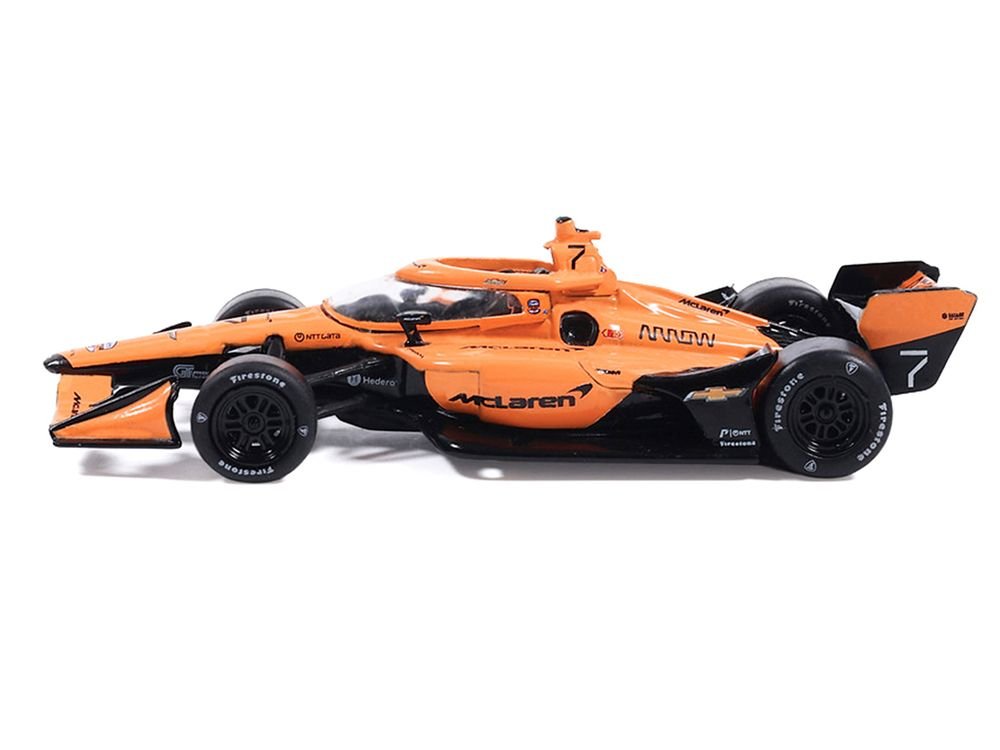 Dallara IndyCar #7 Christian Lundgaard "McLaren" Arrow McLaren IndyCar Team (Road Course Configuration) "NTT IndyCar Series" (2026) 1/64 Diecast Model by IXO Models view 2