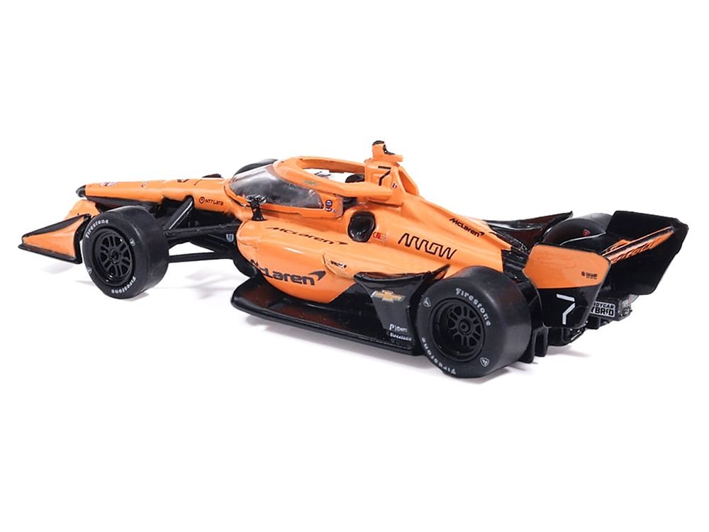 Dallara IndyCar #7 Christian Lundgaard "McLaren" Arrow McLaren IndyCar Team (Road Course Configuration) "NTT IndyCar Series" (2026) 1/64 Diecast Model by IXO Models view 4
