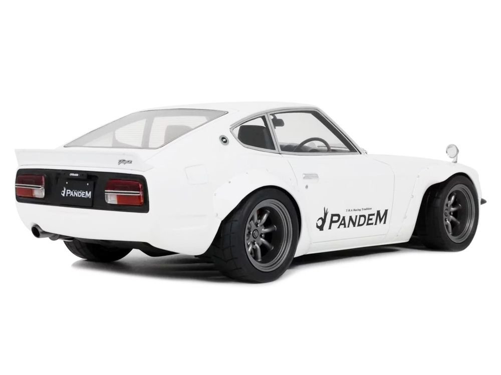 2015 Nissan PANDEM Fairlady Z RHD (Right Hand Drive) White Limited Edition to 2000 pieces Worldwide 1/18 Model Car by Otto Mobile view 5