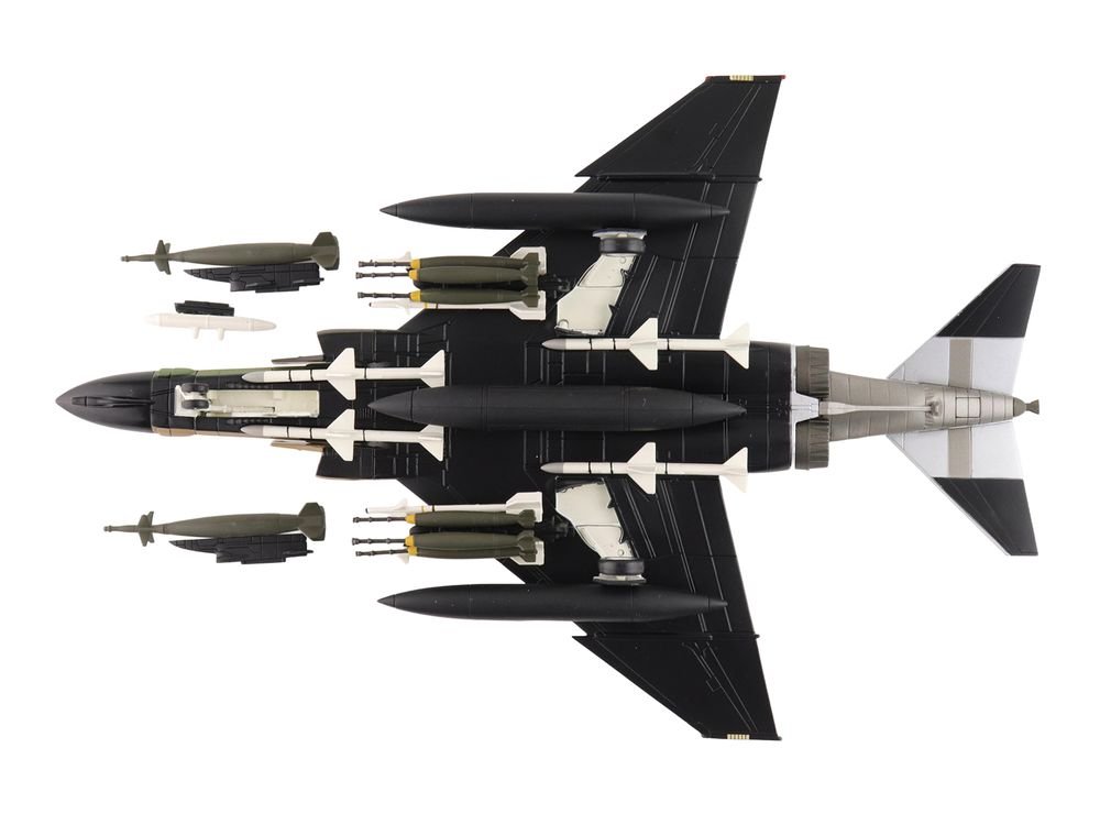 McDonnell Douglas F-4D Phantom II Fighter-Bomber Aircraft "66-8738 Night Owl 497th TFS Ubon RTAFB Thailand" (1972) United States Air Force "Air Power Series" 1/72 Diecast Model by Hobby Master view 3