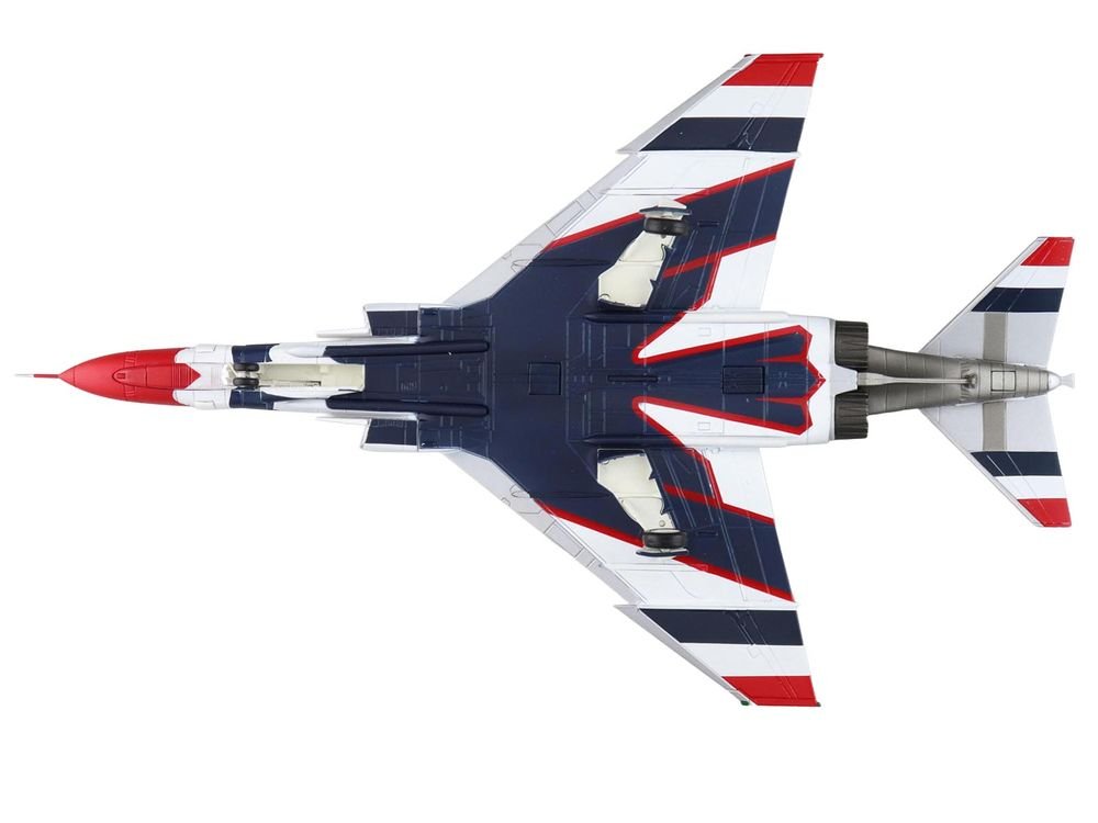 McDonnell Douglas F-4E Phantom II Fighter-Bomber Aircraft "Thunderbirds with Decals for No.1 to 7 planes 1973/74 Season" United States Air Force "Air Power Series" 1/72 Diecast Model by Hobby Master view 4
