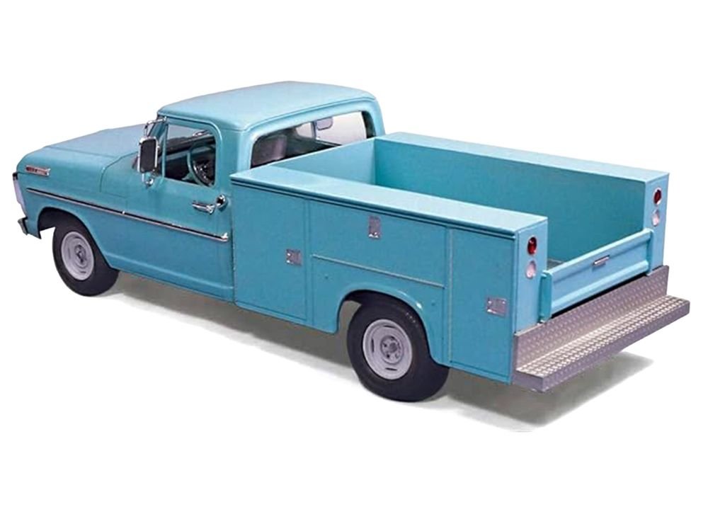 Skill 3 Model Kit 1967 Ford F100 Service Bed Pickup Truck 1/25 Scale Model by Moebius view 4