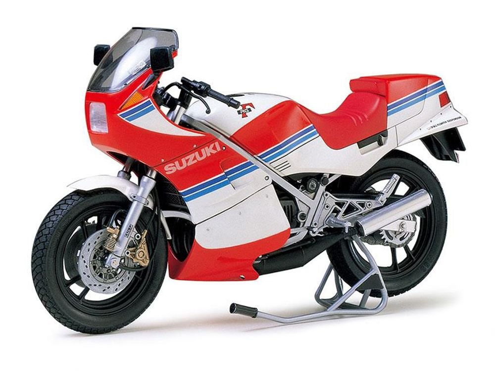 Model Kit Honda CX500 Turbo Motorcycle 1/12 Scale Model by Tamiya view 2