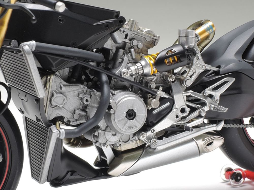 Model Kit Ducati 1199 Panigale S Motorcycle 1/12 Scale Model by Tamiya view 4