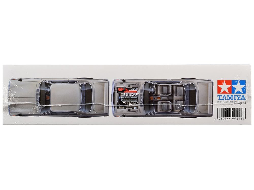 Model Kit Nissan Skyline 2000 GT-R 1/24 Scale Model by Tamiya view 5