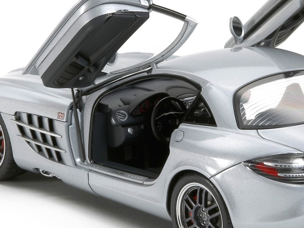 Model Kit Mercedes-Benz SLR McLaren 722 Edition 1/24 Scale Model by Tamiya view 5