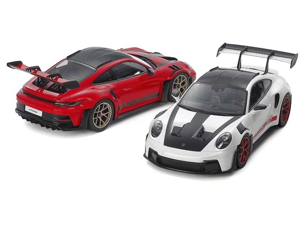 Model Kit Porsche 911 GT3 RS (992) 1/24 Scale Model by Tamiya view 2