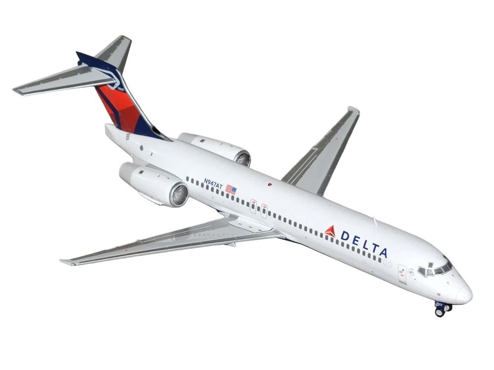 Boeing 717-200 Commercial Aircraft "Delta Air Lines" (N947AT) White with Blue and Red Tail "Gemini 200" Series 1/200 Diecast Model by GeminiJets view 2