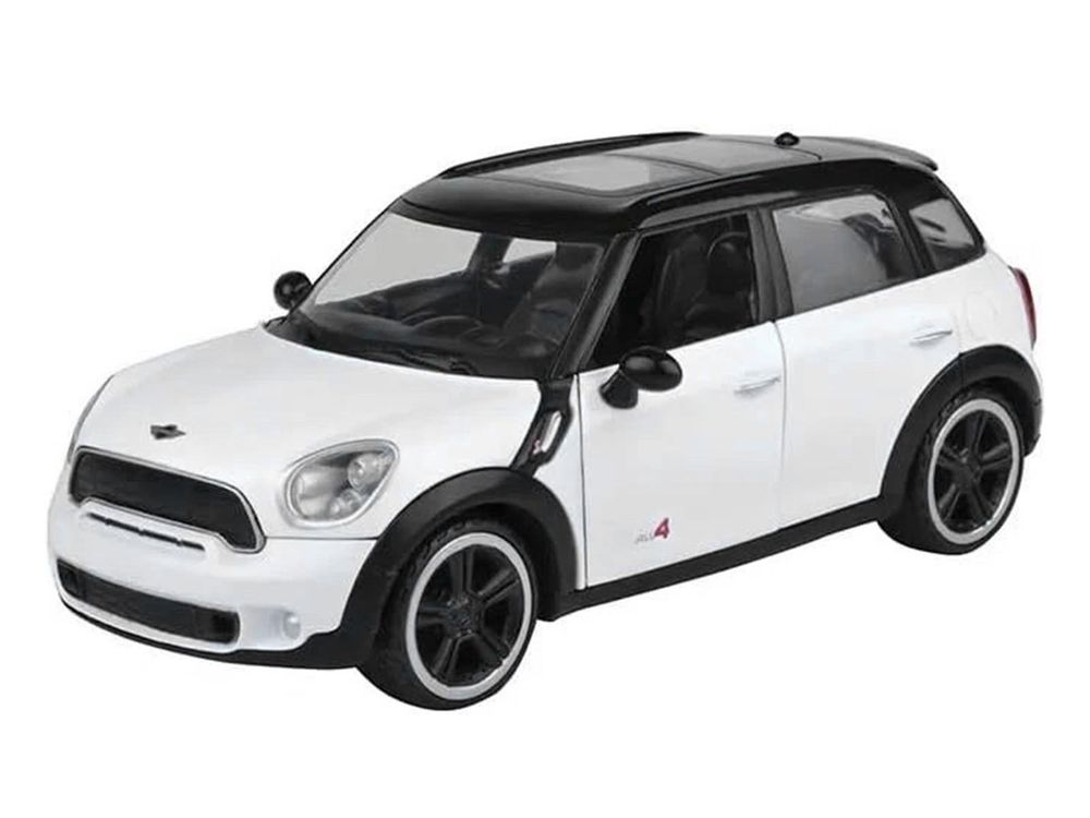 Mini Cooper S Countryman White 1/24 Diecast Car Model by Motormax view 2
