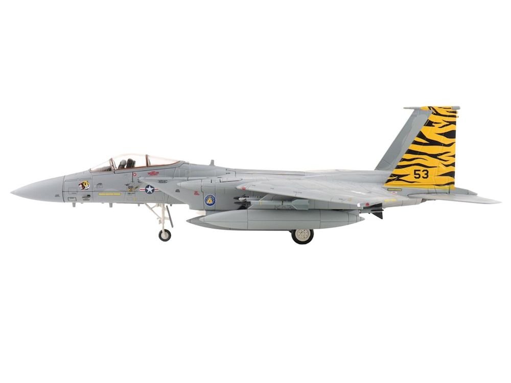 McDonnell Douglas F-15A Eagle Fighter Aircraft "NATO Tiger Meet 36th TFW 53rd TFS Bitburg AFB" (1981) United States Air Force "Air Power Series" 1/72 Diecast Model by Hobby Master view 2