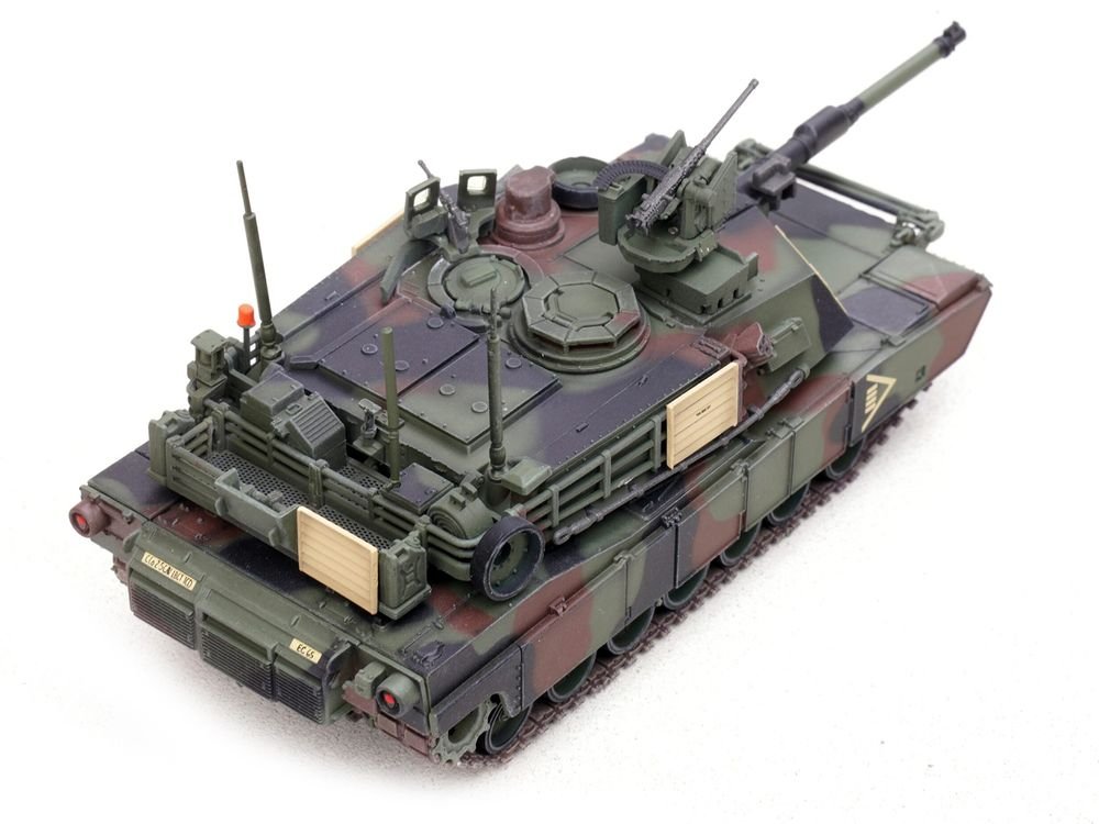 General Dynamics M1A2 SEP V2 Abrams Tank "2nd Battalion 5th Cavalry Regiment 1st Cavalry Division Germany" United States Army 1/72 Diecast Model by Panzerkampf view 4