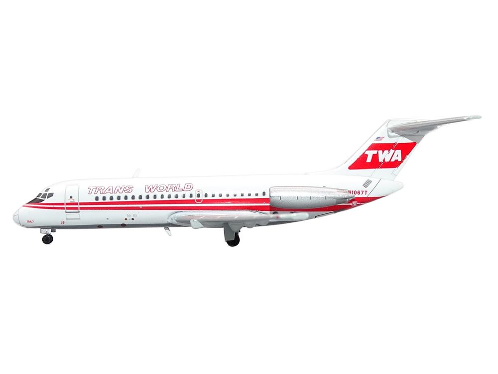 McDonnell Douglas DC-9-15 Commercial Aircraft "Trans World Airlines" (N1067T) White with Red Stripes 1/400 Diecast Model by V1:400 view 2