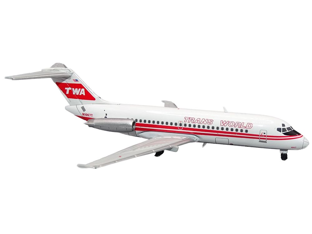 McDonnell Douglas DC-9-15 Commercial Aircraft "Trans World Airlines" (N1067T) White with Red Stripes 1/400 Diecast Model by V1:400 view 4