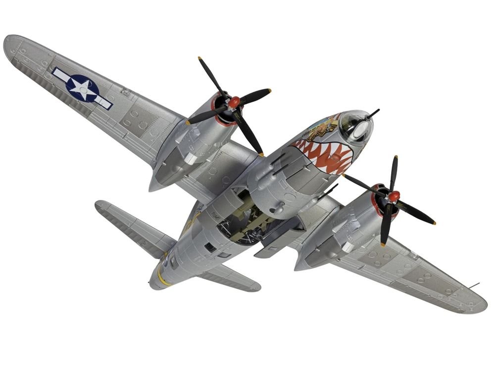 Martin B-26C-45-MO Marauder Aircraft "42-107752 Miss Arkansas 444th BS 320th BG 12th Air Force" (1944) United States Army Air Forces "The Aviation Archive" Series 1/72 Diecast Model by Corgi view 4