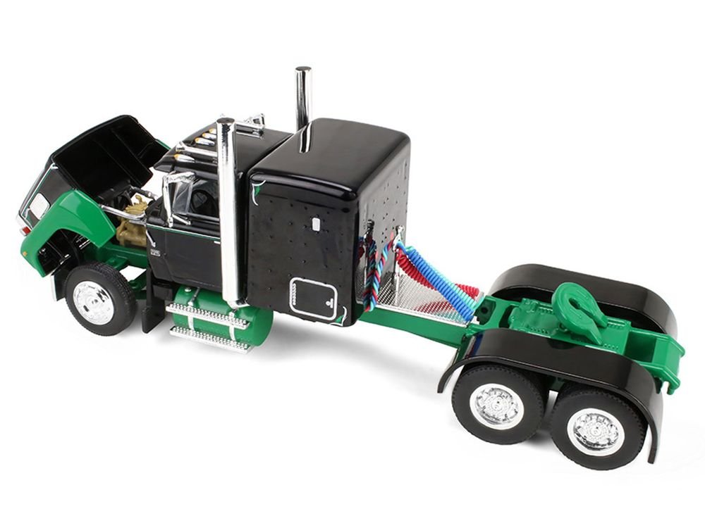 Ford LTL 9000 with 60" Flat Top Sleeper and 45' Wilson Vintage Livestock Trailer Black and Green 1/64 Diecast Model by DCP/First Gear view 2