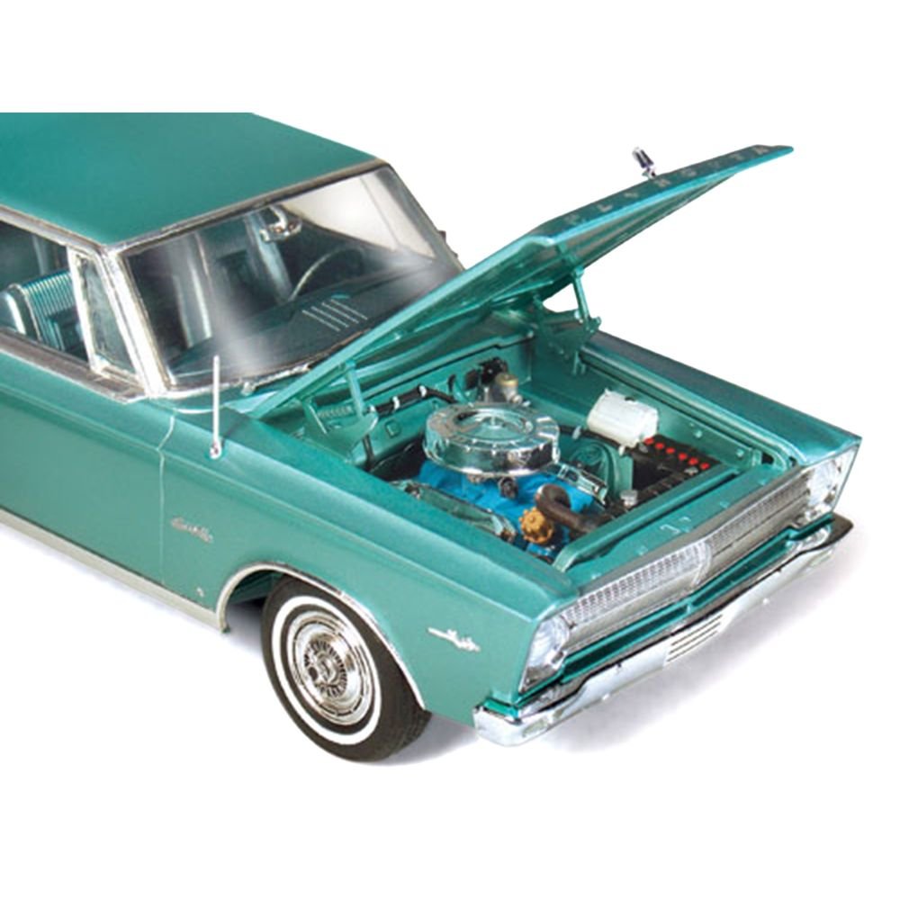 Skill 3 Model Kit 1965 Plymouth Satellite 1/25 Scale Model by Moebius view 3