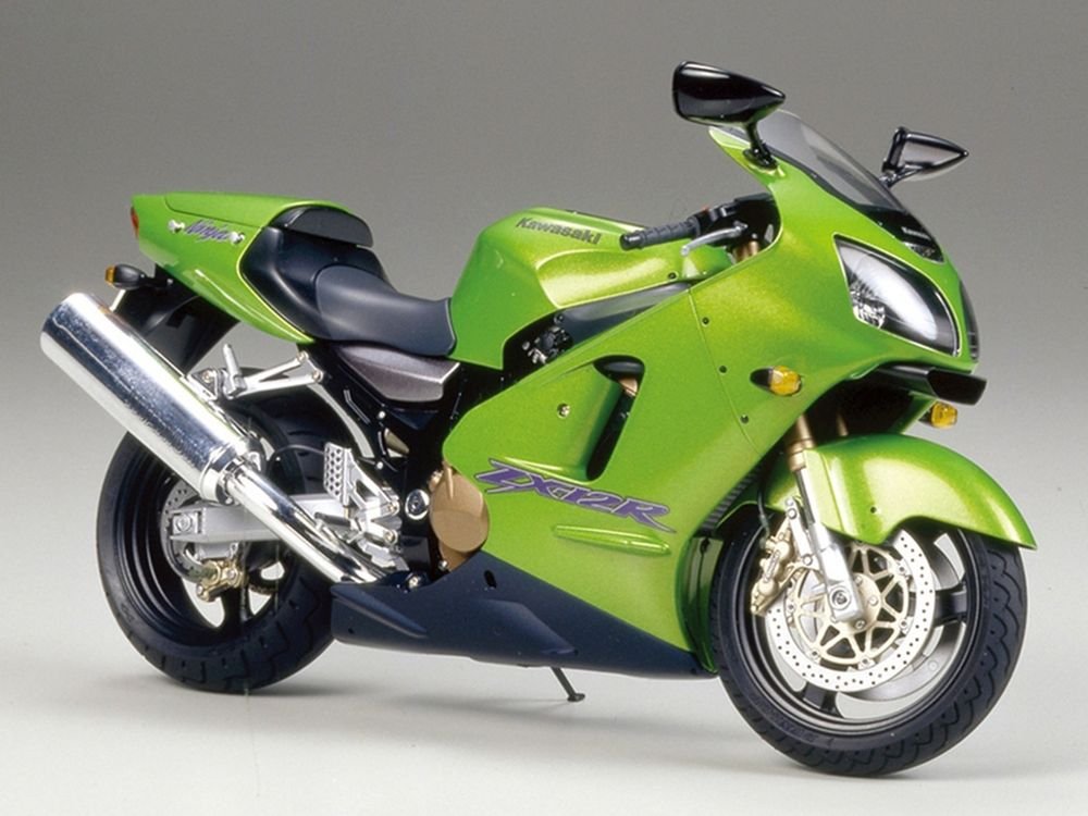Model Kit Kawasaki Ninja ZX-12R Motorcycle 1/12 Scale Model by Tamiya view 2