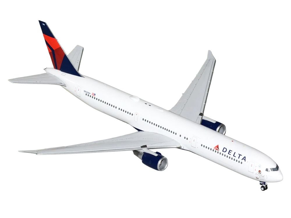 Boeing 767-400ER Commercial Aircraft "Delta Air Lines" (N482MH) White with Blue and Red Tail "Gemini 200" 1/200 Diecast Model Airplane by GeminiJets view 2