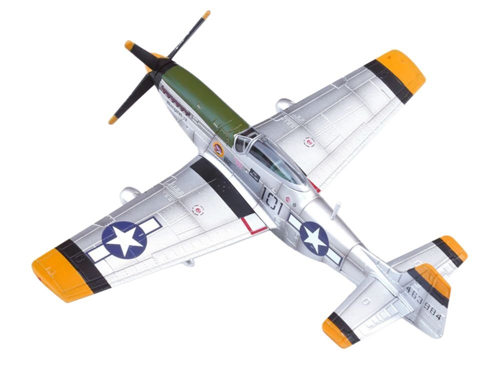 North American P-51D Mustang Aircraft "Margaret IV James Tapp 78th Fighter Squadron 15th Fighter Group Twentieth Air Force Iwo Jima" (1945) United States Army Air Forces 1/72 Diecast Model Airplane by Legion view 3