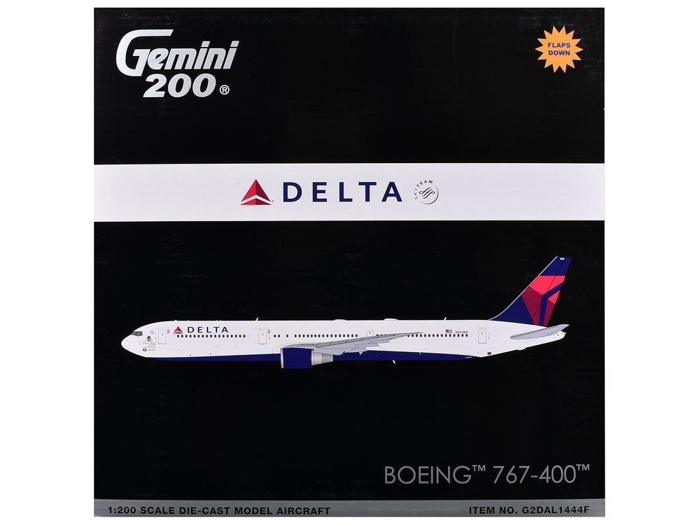 Boeing 767-400ER Commercial Aircraft with Flaps Down "Delta Air Lines" (N482MH) White with Blue and Red Tail "Gemini 200" Series 1/200 Diecast Model Airplane by GeminiJets view 3