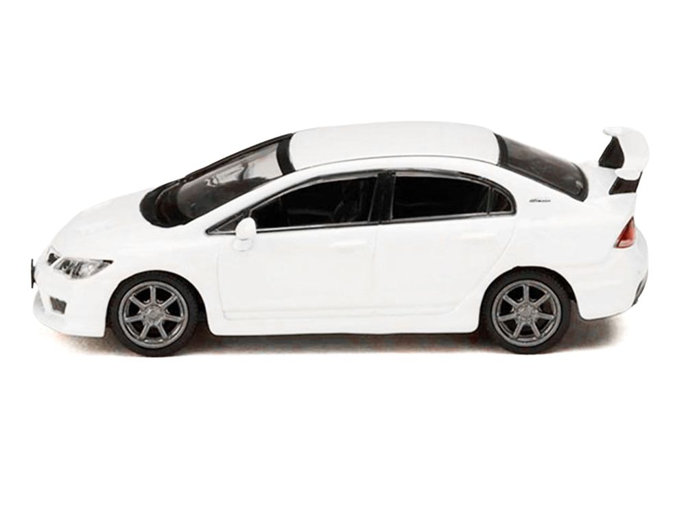 Honda Mugen Civic Type R (FD2) RHD (Right Hand Drive) Championship White "JDM64" Series 1/64 Diecast Model Car by Hobby Japan view 2