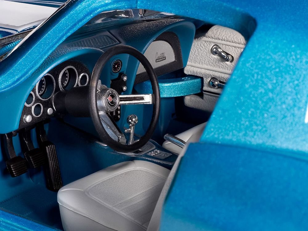 1967 Chevrolet Corvette Stingray Light Blue Metallic with White Hood Stripe "American Muscle" Series 1/18 Diecast Model Car by Auto World view 3
