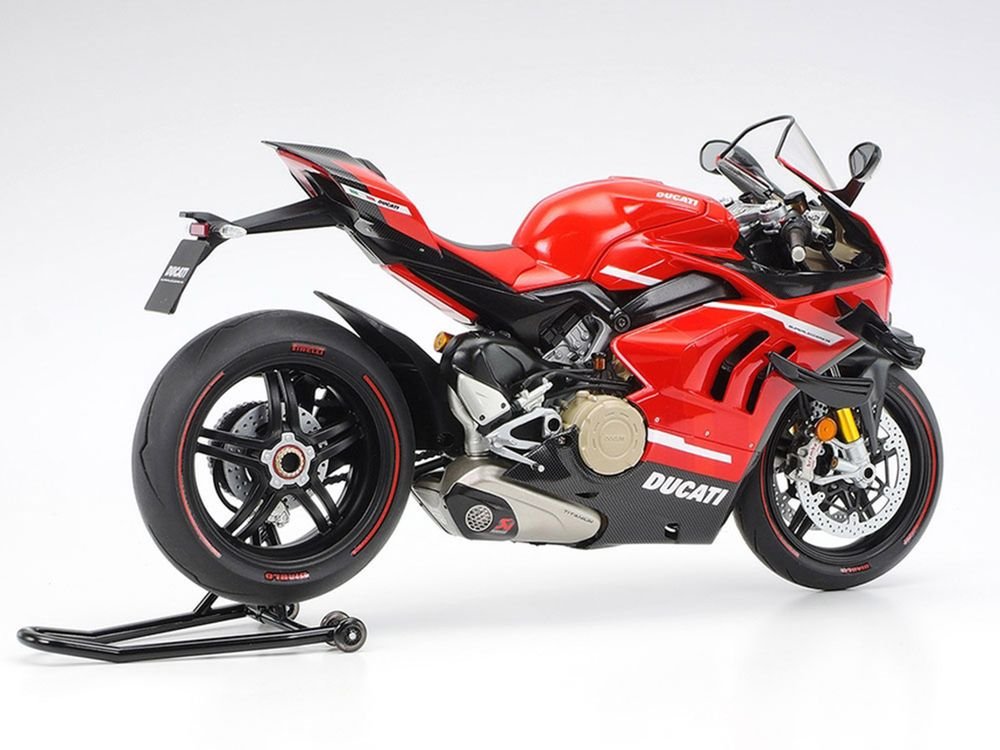 Model Kit Ducati Superleggera V4 Motorcycle 1/12 Scale Model by Tamiya view 3