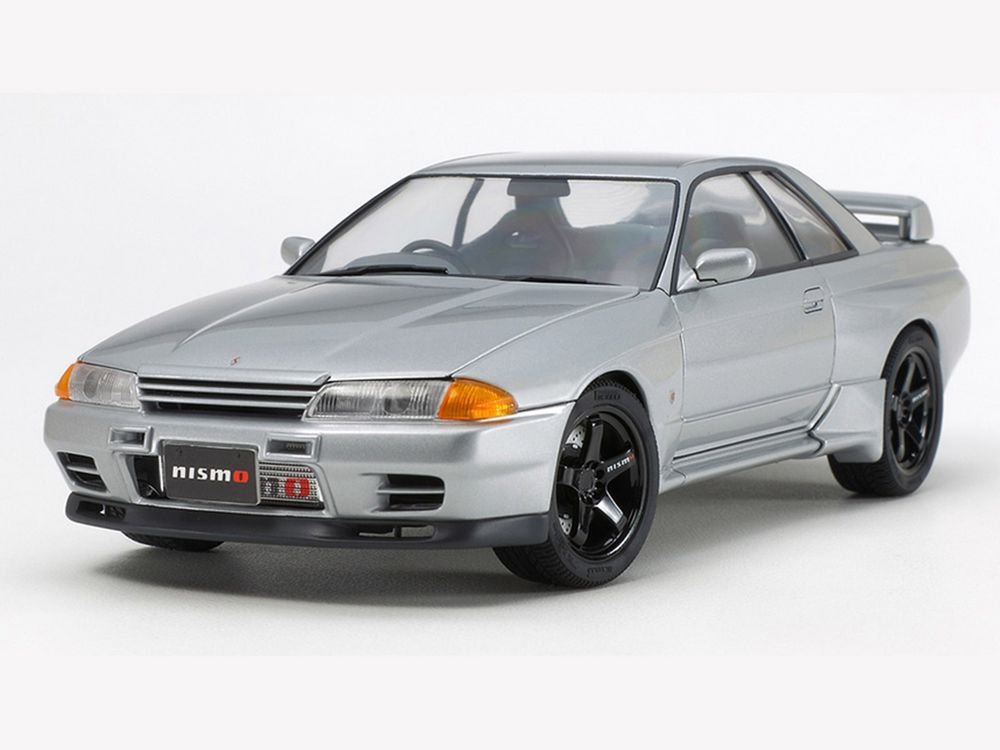Model Kit Nissan Skyline GT-R (R32) Nismo-Custom 1/24 Scale Model by Tamiya view 2