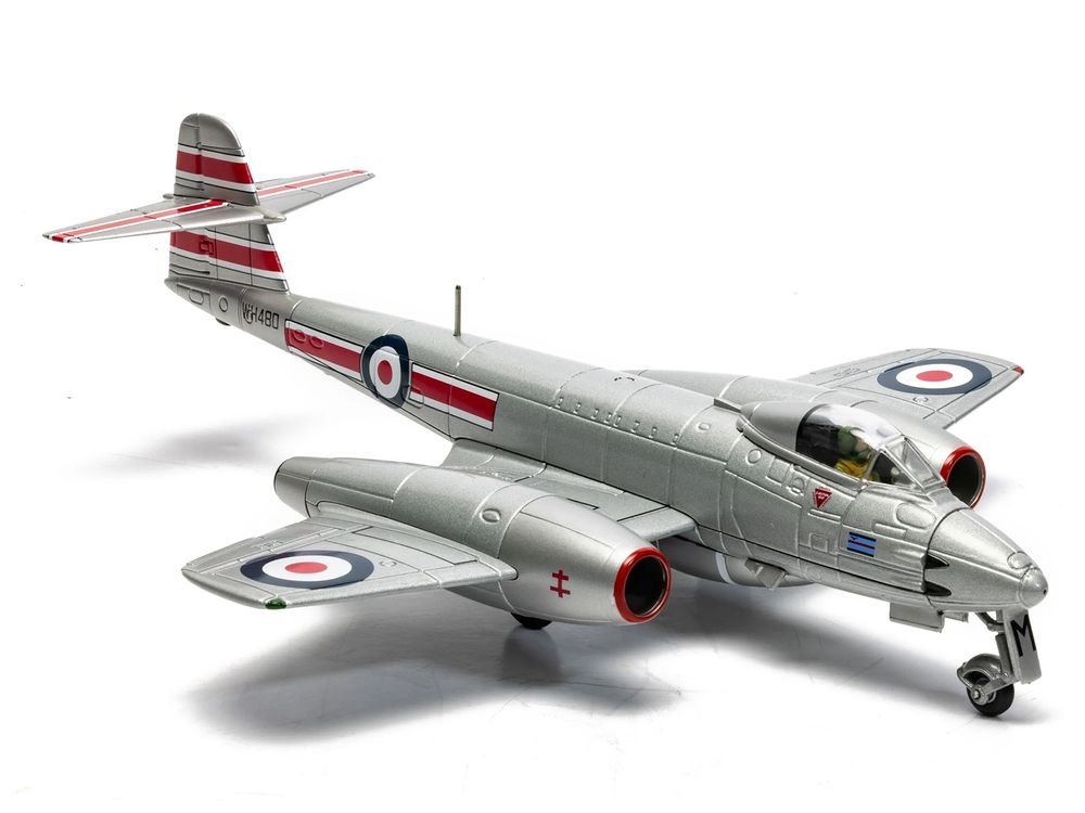 Gloster Meteor F.8 Aircraft "WH480/M Sqn Ldr John ‘Dusty’ Miller DFC No.41 Squadron Biggin Hill" (1951) Royal Air Force "The Aviation Archive" Series 1/72 Diecast Model Car by Corgi view 3