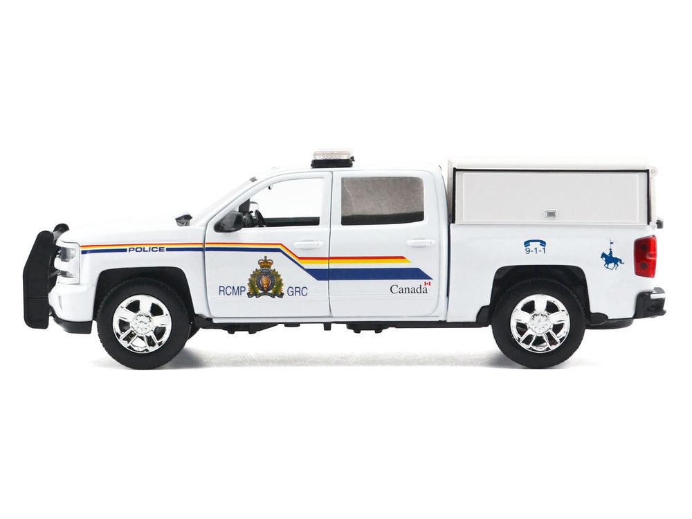 2017 Chevrolet Silverado 1500 LT Z71 Crew Cab Pickup Truck with Camper Box "Royal Canadian Mounted Police" White "Law Enforcement and Public Service" Series 1/24-1/27 Diecast Model Car by Motormax view 2